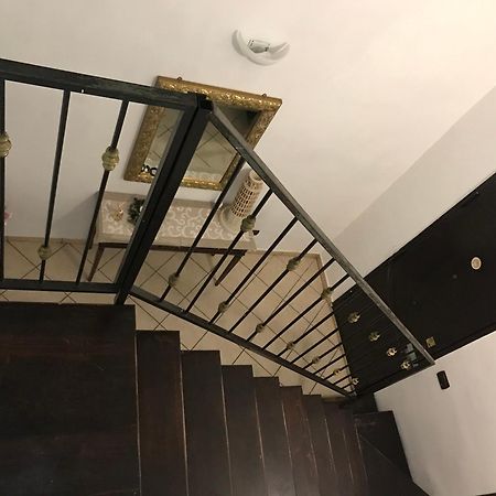 Alleria Napels Buitenkant foto