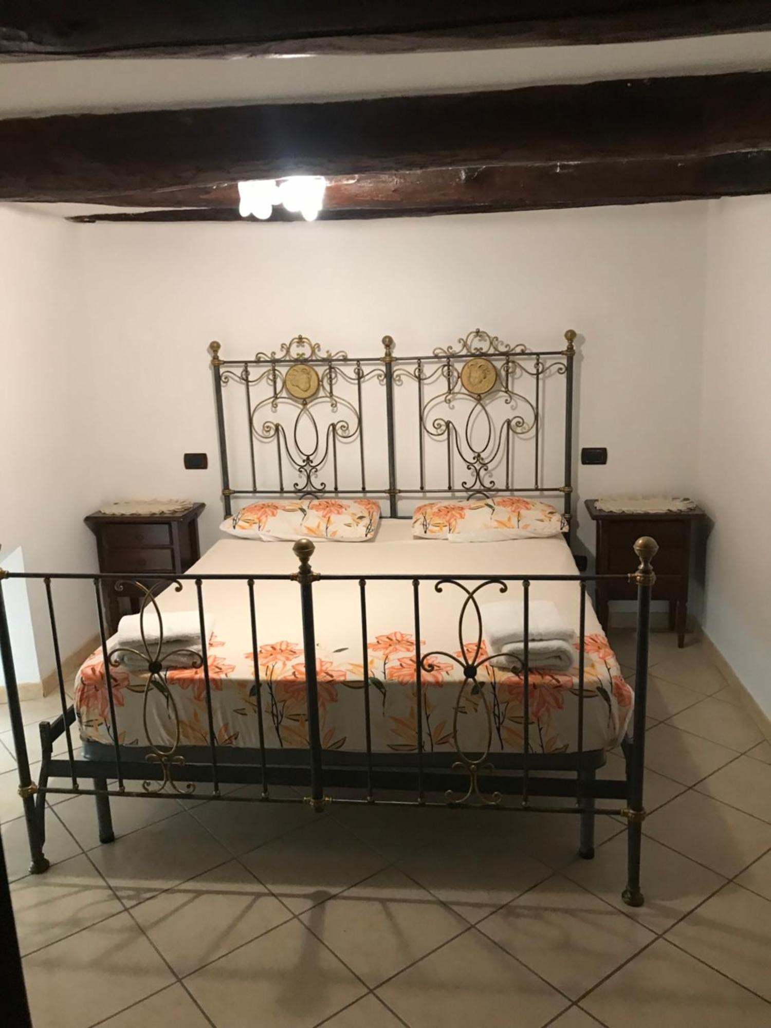 Alleria Napels Buitenkant foto